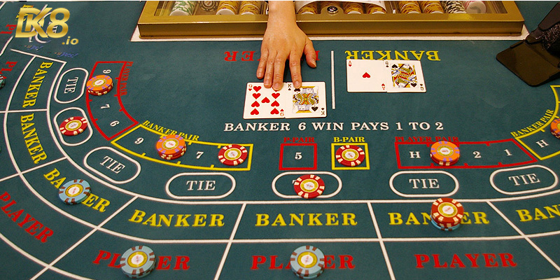Quy tắc rút bài trong baccarat cần để tâm